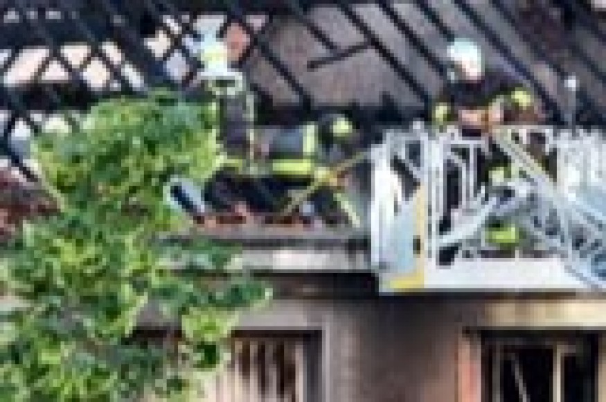 Explosion à Fère-Champenoise : le fast-food O’Cheez  détruit en pleine nuit, important incendie place Georges-Clémenceau